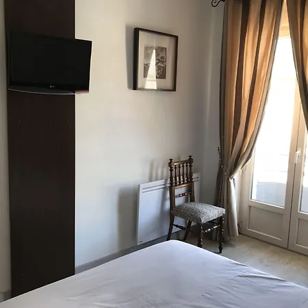 Hotel De Londres Saint-Just-en-Chevalet