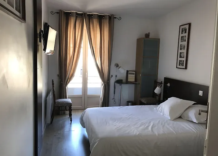 Hotel De Londres Saint-Just-en-Chevalet