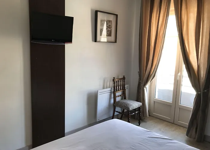 Hotel De Londres Saint-Just-en-Chevalet